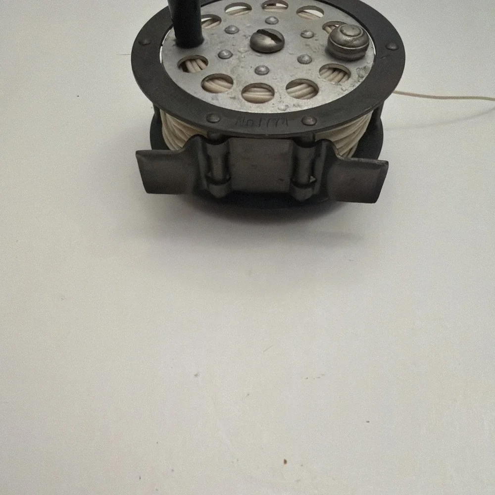 VINTAGE ( PFLUEGER ) PROGRESS 1774 FLY REEL/ CLEAN 🫧/ SEE PHOTOS